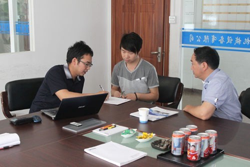 安徽安慶蒸煮鍋客戶與惠合工程師洽談現(xiàn)場(chǎng)2